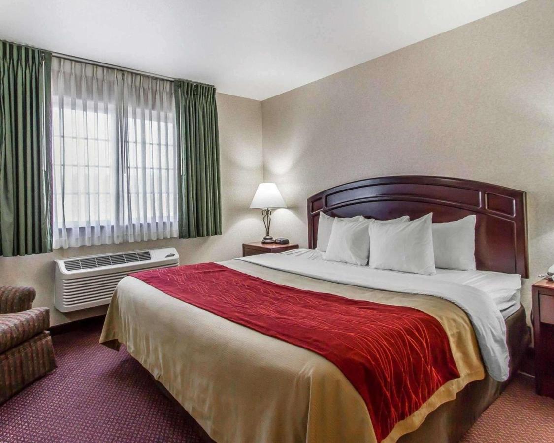 Quality Inn & Suites Fort Madison Near Hwy 61 Экстерьер фото